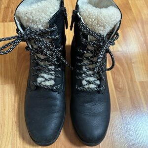 Women's Black Shearling Lined Boots